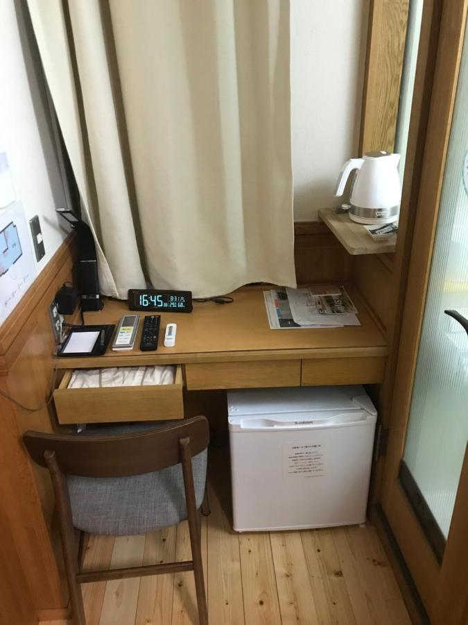 Business Hotel Crescent Токио Экстерьер фото
